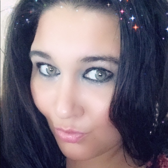 Meet your Posher, Angela - Picture 6 of 11